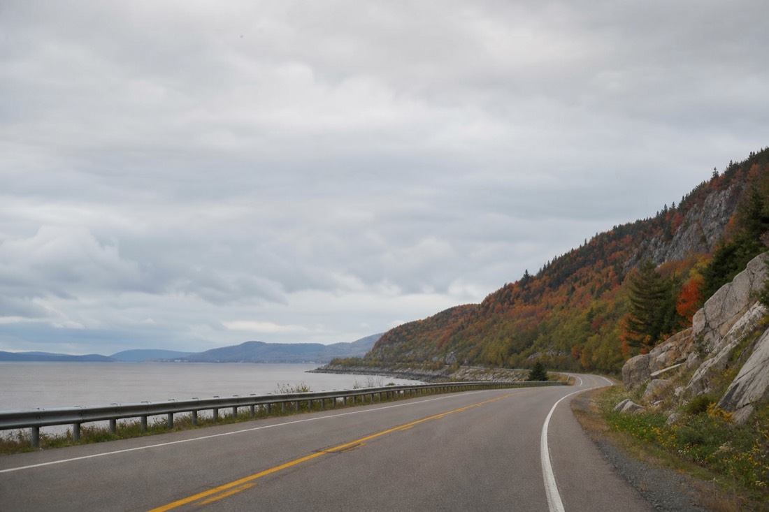 Highway 138 along the Cote-de-Beaupre shore, the driving route from Quebec City to Sainte-Anne-de-Beaupre